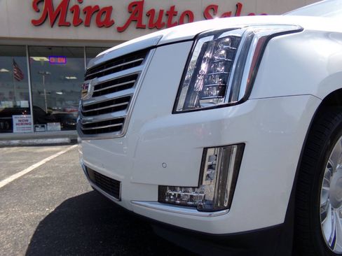Used 2016 Cadillac Escalade ESV Platinum AWD/4WD image 48