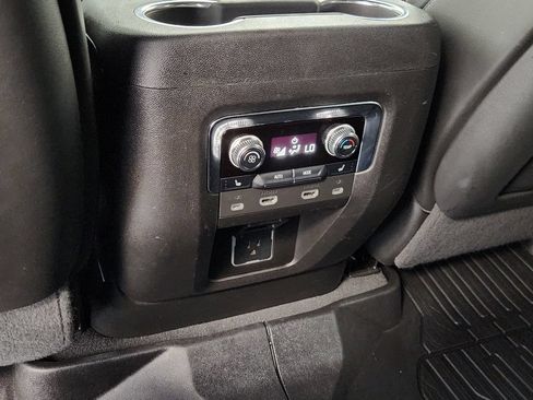 Used 2023 GMC Yukon XL Denali Ultimate AWD/4WD image 29