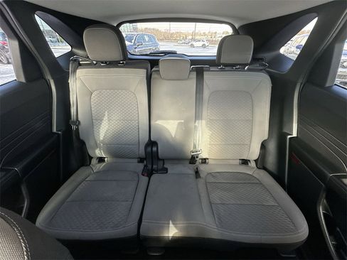 Used 2022 Ford Escape SE w/ SE Sport Appearance Package image 21