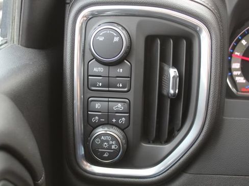 Used 2019 Chevrolet Silverado 1500 LTZ w/ LTZ Plus Package AWD/4WD image 27