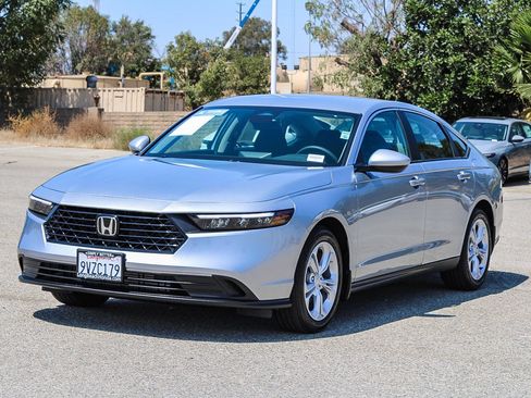 Certified 2025 Honda Accord LX image 3