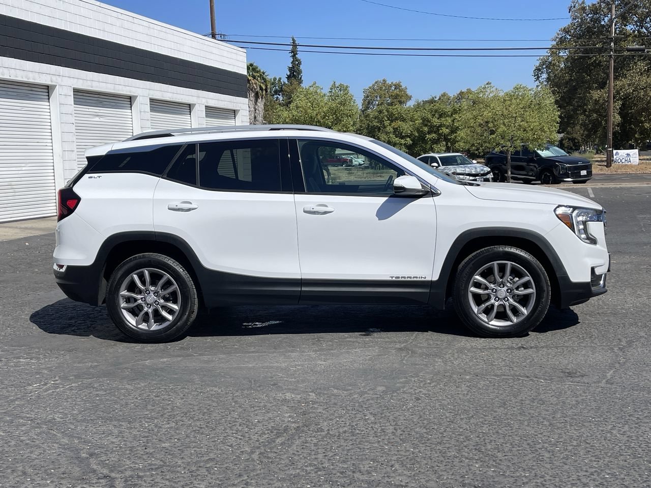 Used 2024 GMC Terrain SLT AWD/4WD image 35