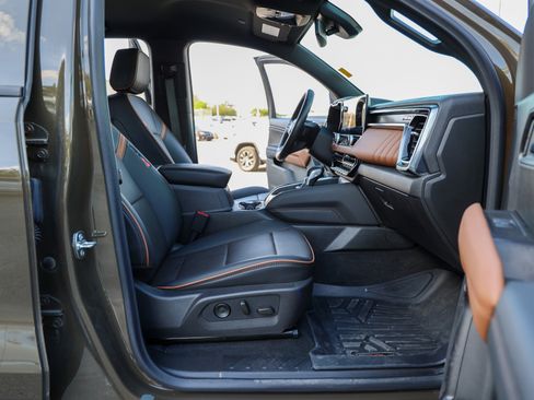 Used 2025 GMC Canyon AT4 w/ AT4 Premium Package AWD/4WD image 46