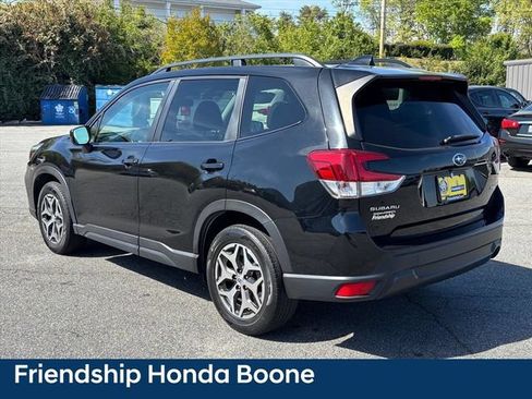 Used 2021 Subaru Forester Premium AWD/4WD image 24