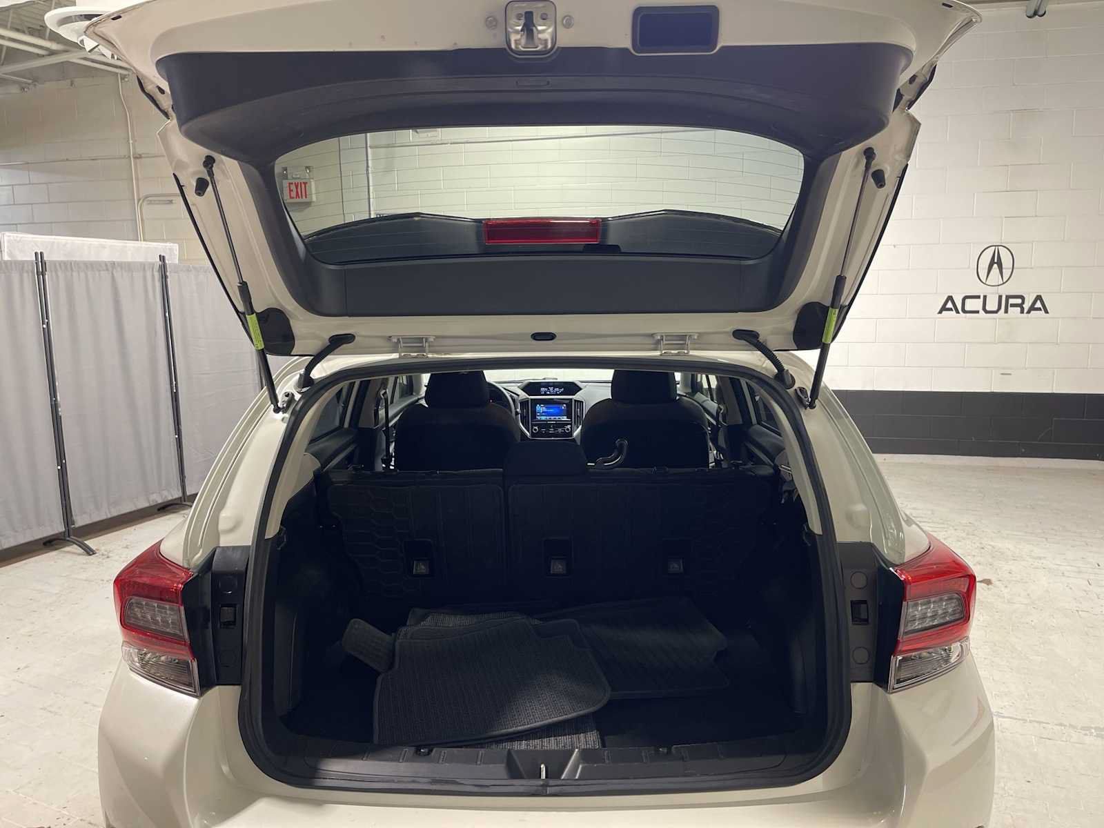 Used 2023 Subaru Crosstrek 2.0i AWD/4WD image 19