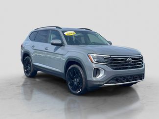 Certified 2026 Volkswagen Atlas SE w/ Panoramic Sunroof Package FWD video 1