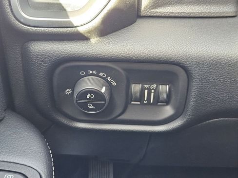 New 2026 RAM 3500 Laramie AWD/4WD image 18