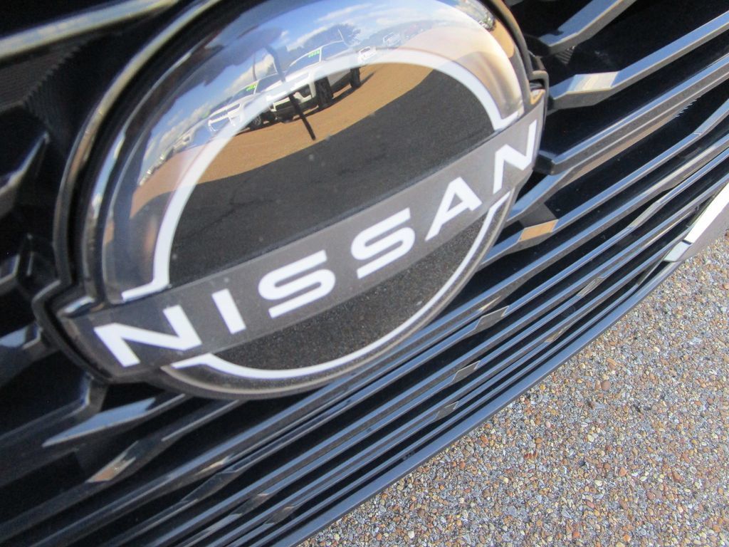 Used 2025 Nissan Altima 2.5 SV FWD image 27