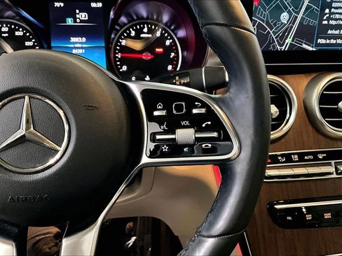 Used 2020 Mercedes-Benz GLC 300 4MATIC image 25