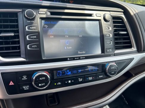 Used 2018 Toyota Highlander Limited Platinum w/ Protection Package #3 AWD/4WD image 18