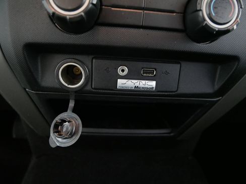 Used 2014 Ford F150 XLT image 29