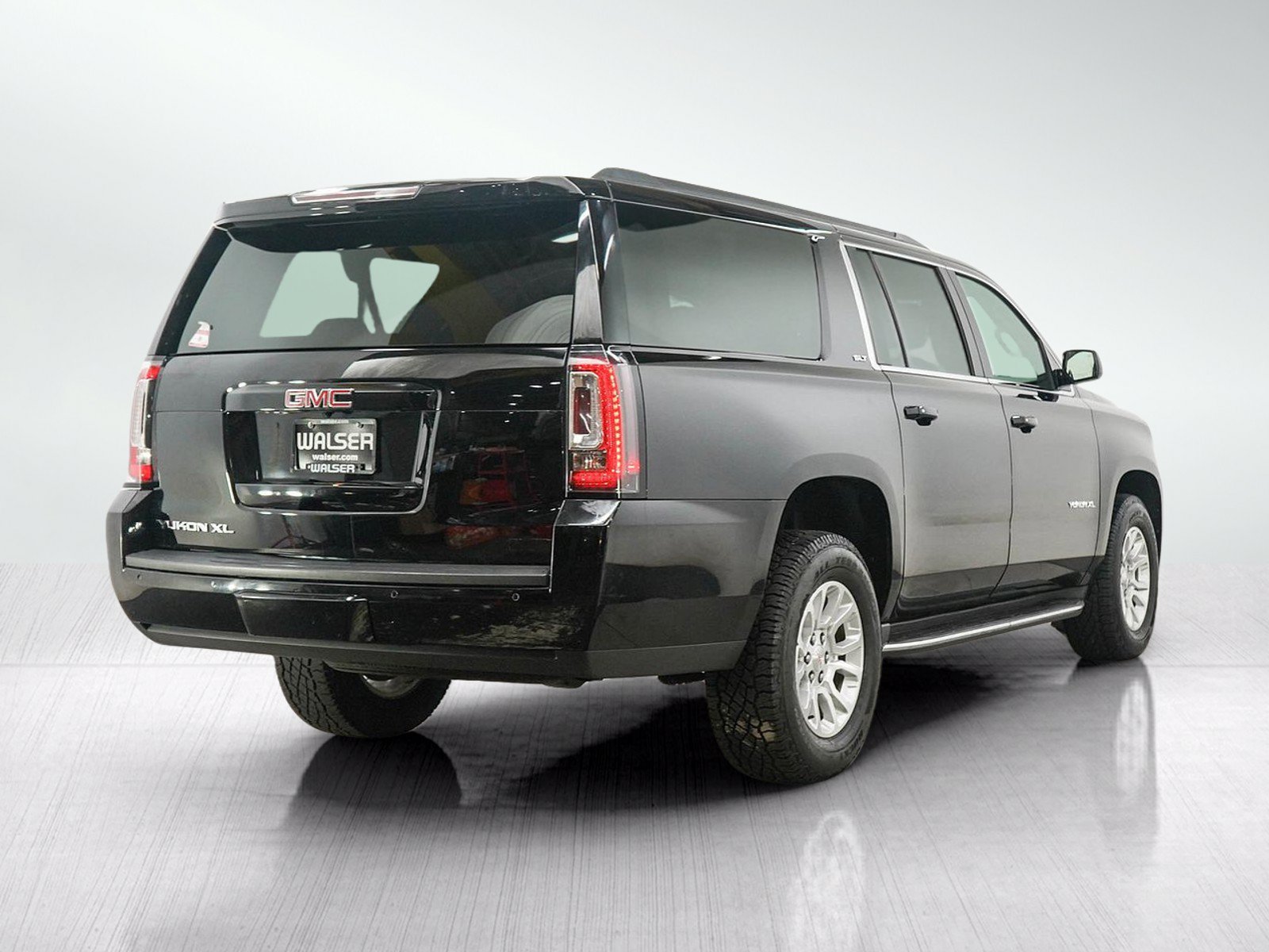 Used 2020 GMC Yukon XL SLT w/ Open Road Package AWD/4WD image 5