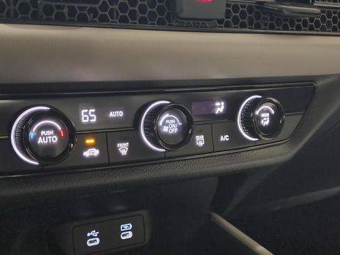 Certified 2026 Honda HR-V LX image 30