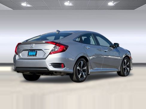 Used 2017 Honda Civic Touring image 8