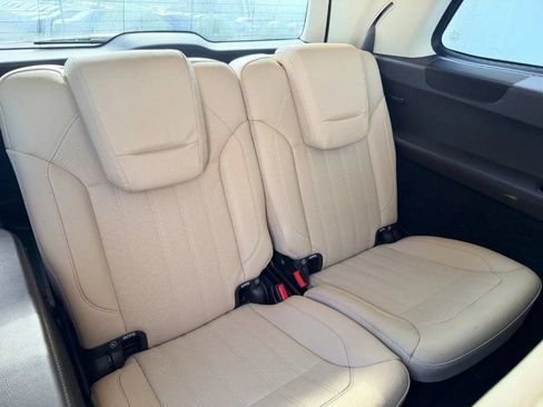 Used 2017 Mercedes-Benz GLS 450 4MATIC image 16