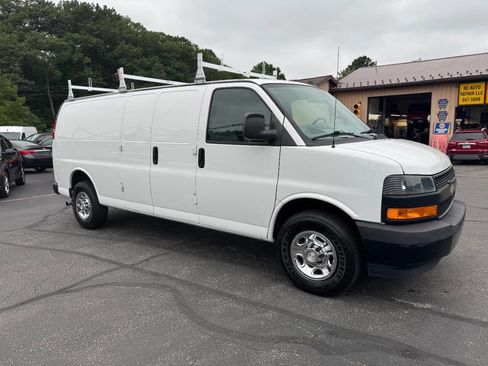 Used 2019 Chevrolet Express 2500 Extended image 1