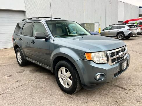 Used 2011 Ford Escape XLT w/ 202A Rapid Spec Order Code image 8
