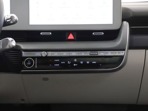 Used 2023 Hyundai Ioniq 5 Limited image 15