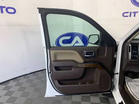 Used 2018 Chevrolet Silverado 1500 LT w/ Texas Edition image 14