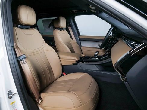 New 2026 Land Rover Range Rover Sport SE AWD/4WD image 3