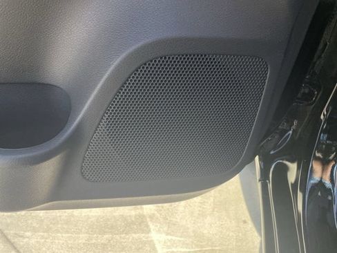 Used 2025 Nissan Versa SV FWD image 22