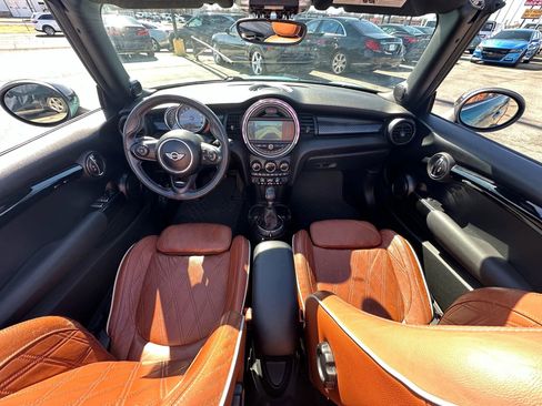 Used 2017 MINI Cooper S image 3