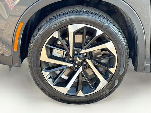 Used 2024 Mitsubishi Outlander SE image 35