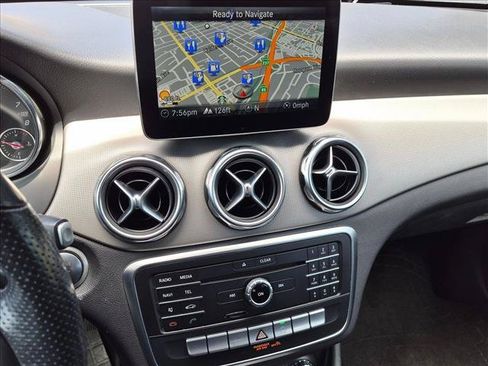 Used 2019 Mercedes-Benz GLA 250 image 13