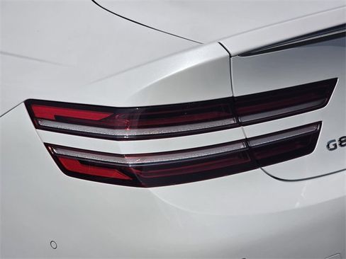 Used 2022 Genesis G80 2.5T w/ Prestige Package image 9
