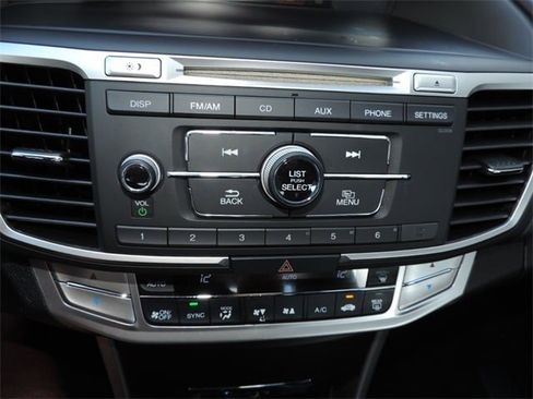 Used 2015 Honda Accord LX image 17