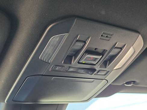 Used 2022 Toyota Highlander XSE image 29