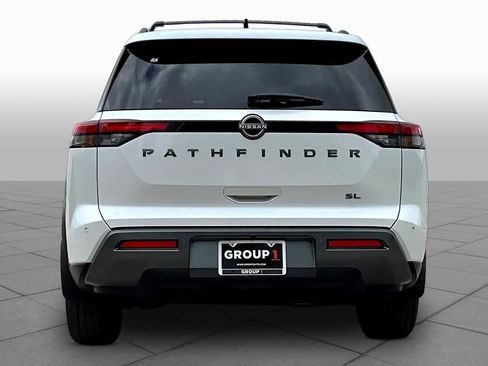 New 2026 Nissan Pathfinder SL FWD image 4
