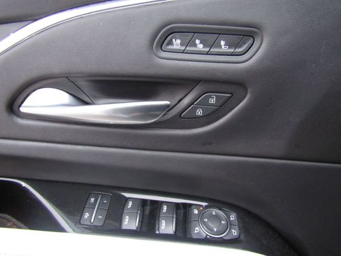 Used 2021 Cadillac Escalade ESV Sport w/ Driver Assist Tech Package image 20