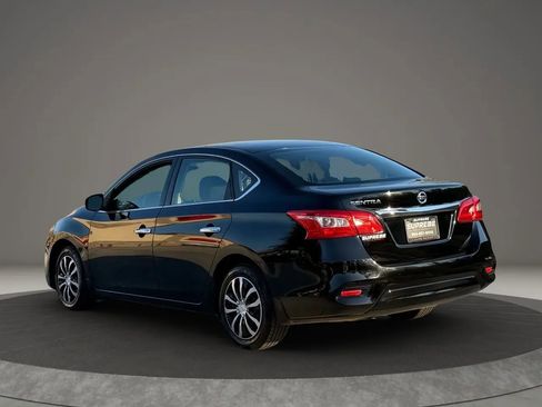 Used 2018 Nissan Sentra S image 5