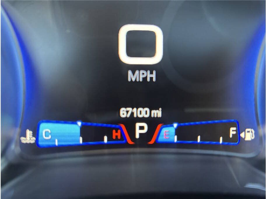 Used 2016 Chrysler 300 C RWD image 9