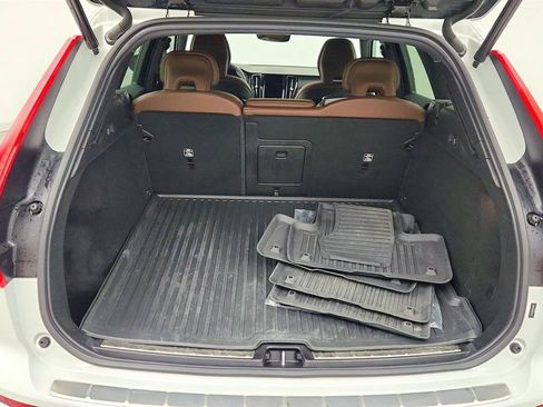 Used 2023 Volvo XC60 B5 Plus w/ Climate Package image 22