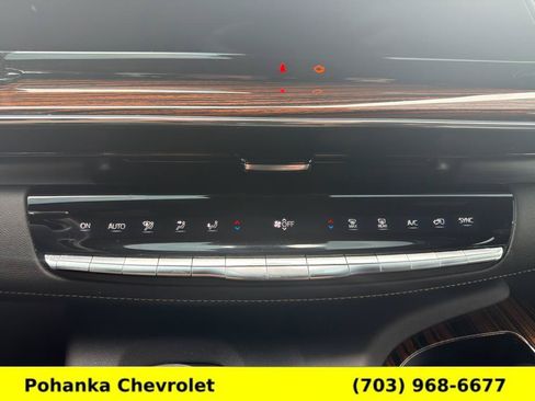 Used 2023 Cadillac Escalade ESV Luxury AWD/4WD image 17