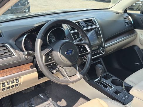 Used 2018 Subaru Outback 2.5i Limited AWD/4WD image 41