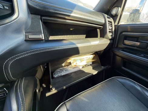 Used 2019 RAM 3500 Limited image 27