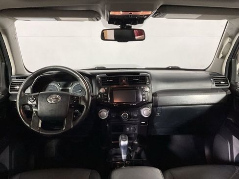 Used 2018 Toyota 4Runner TRD Off-Road AWD/4WD image 24