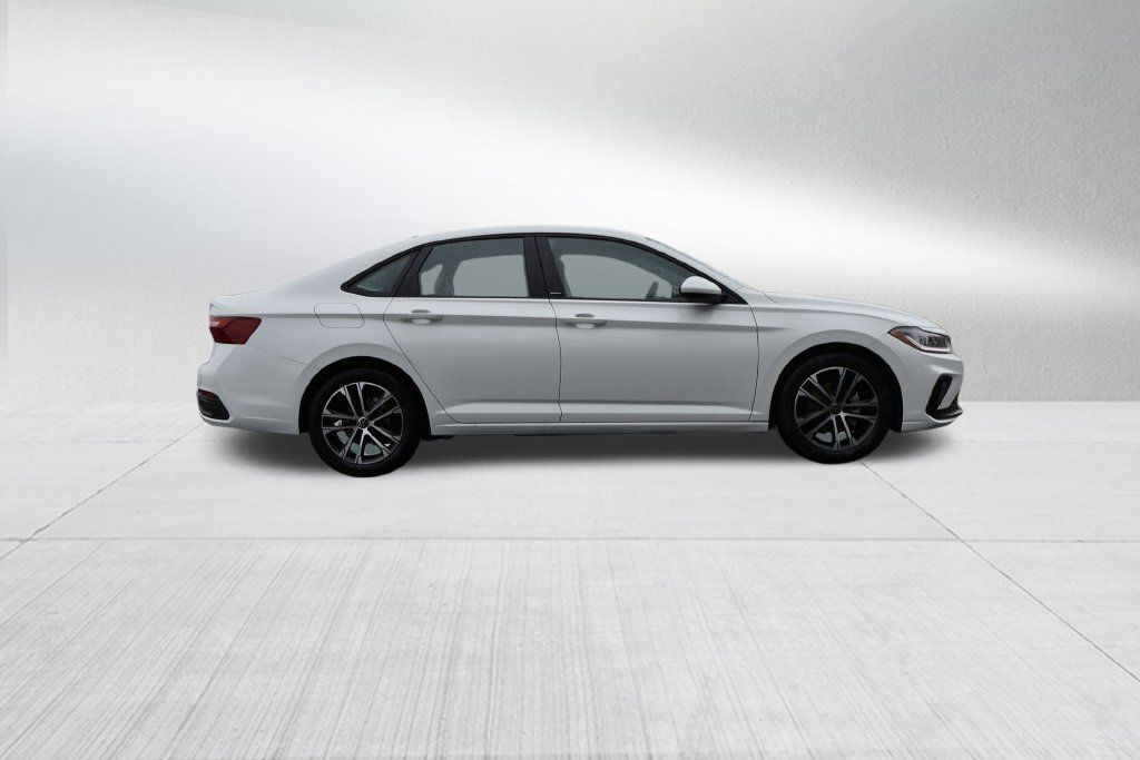 Used 2026 Volkswagen Jetta Sport FWD image 36