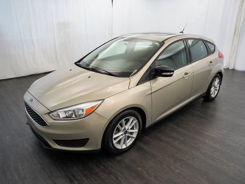 Used 2016 Ford Focus SE FWD image 3