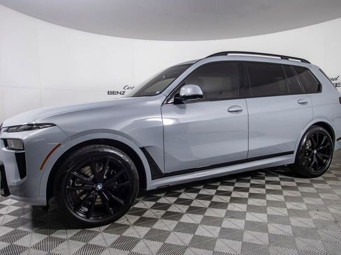 Used 2025 BMW X7 xDrive40i w/ M Sport Package AWD/4WD image 10