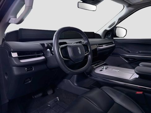Used 2026 Lincoln Navigator L Reserve AWD/4WD image 10