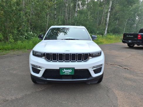Used 2024 Jeep Grand Cherokee Limited 4xe AWD/4WD image 8