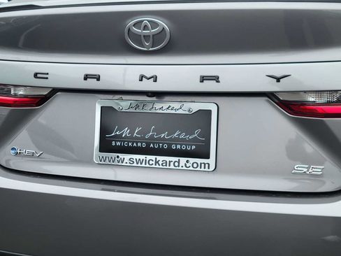 Used 2025 Toyota Camry SE FWD image 13