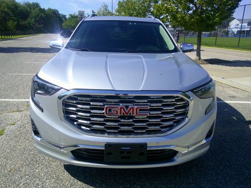 Used 2020 GMC Terrain Denali w/ Denali Premium Package AWD/4WD image 6