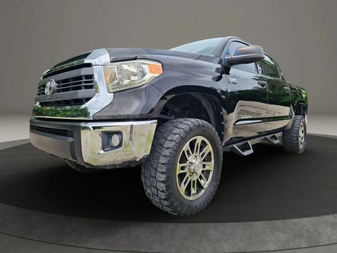 Used 2014 Toyota Tundra SR5 w/ SR5 Upgrade Package AWD/4WD image 2