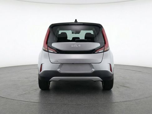 Used 2025 Kia Soul LX w/ LX Technology Package FWD image 7