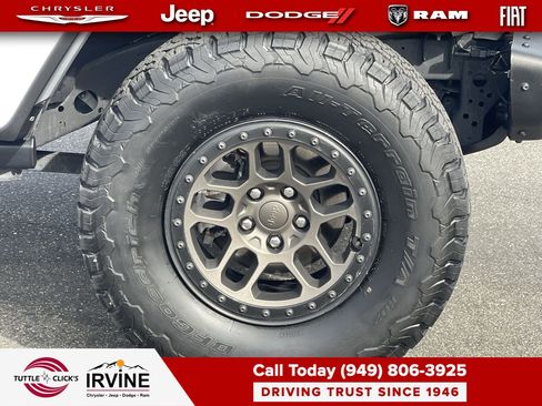 Used 2022 Jeep Wrangler Unlimited Rubicon w/ Xtreme Recon 35" Tire Package image 10